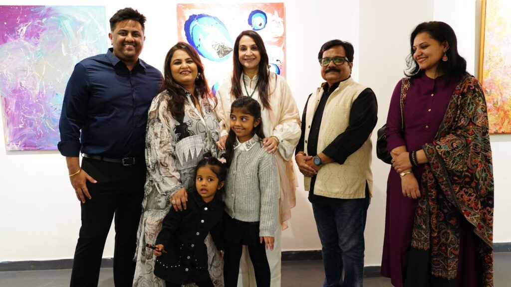 અમદાવાદમાં સમારા આર્ટ ગેલેરી ખાતે 19થી 29 ડિસેમ્બર દરમિયાન યંગ આર્ટિસ્ટ્સ વિઆના અને વામિકાના પેઈન્ટિંગ્સનું એક્ઝિબિશન યોજાશે