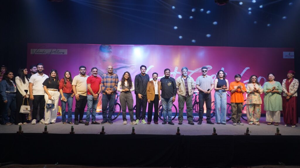‘ગેટ સેટ ગો’માં બૉલીવુડ સ્ટાર દીપક તિજોરીનો શાનદાર એન્ટ્રી