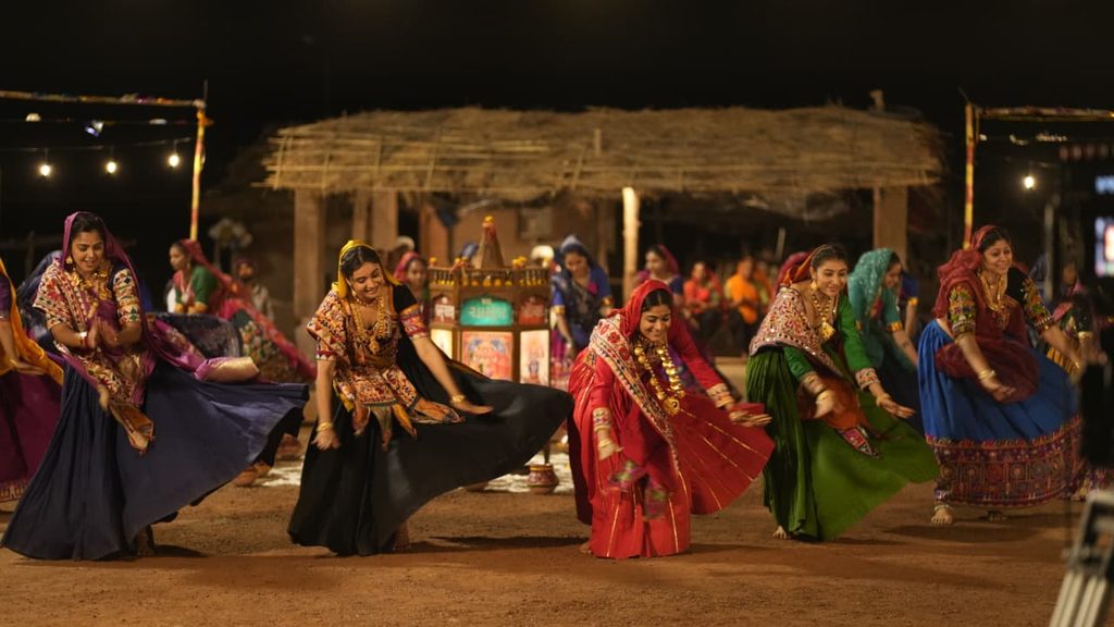 વિજયગીરી બાવાની નવી ગુજરાતી ફિલ્મ ‘અંબા’નું પ્રથમ ભક્તિમય ગરબા ગીત ‘અંબા રમવા આવે’ લોન્ચ